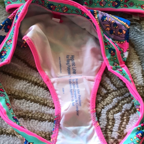 Victoria’s Secret bathing suit - Picture 2 of 3
